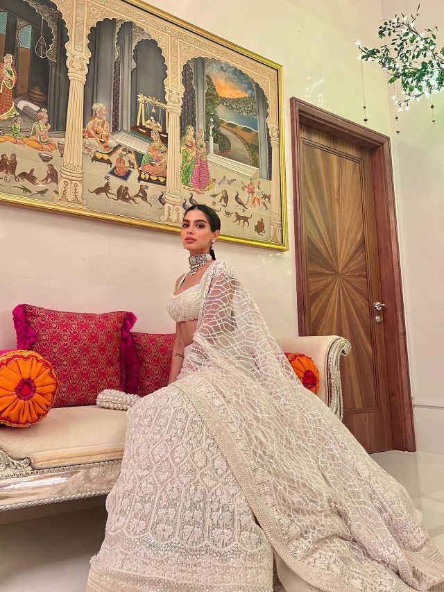 5 Khushi Kapoor-Inspired Ethnic Outfits For The Wedding Season